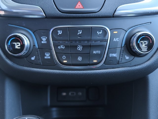 Used 2020 Chevrolet Equinox LT w/ Driver Convenience Package FWD image 20
