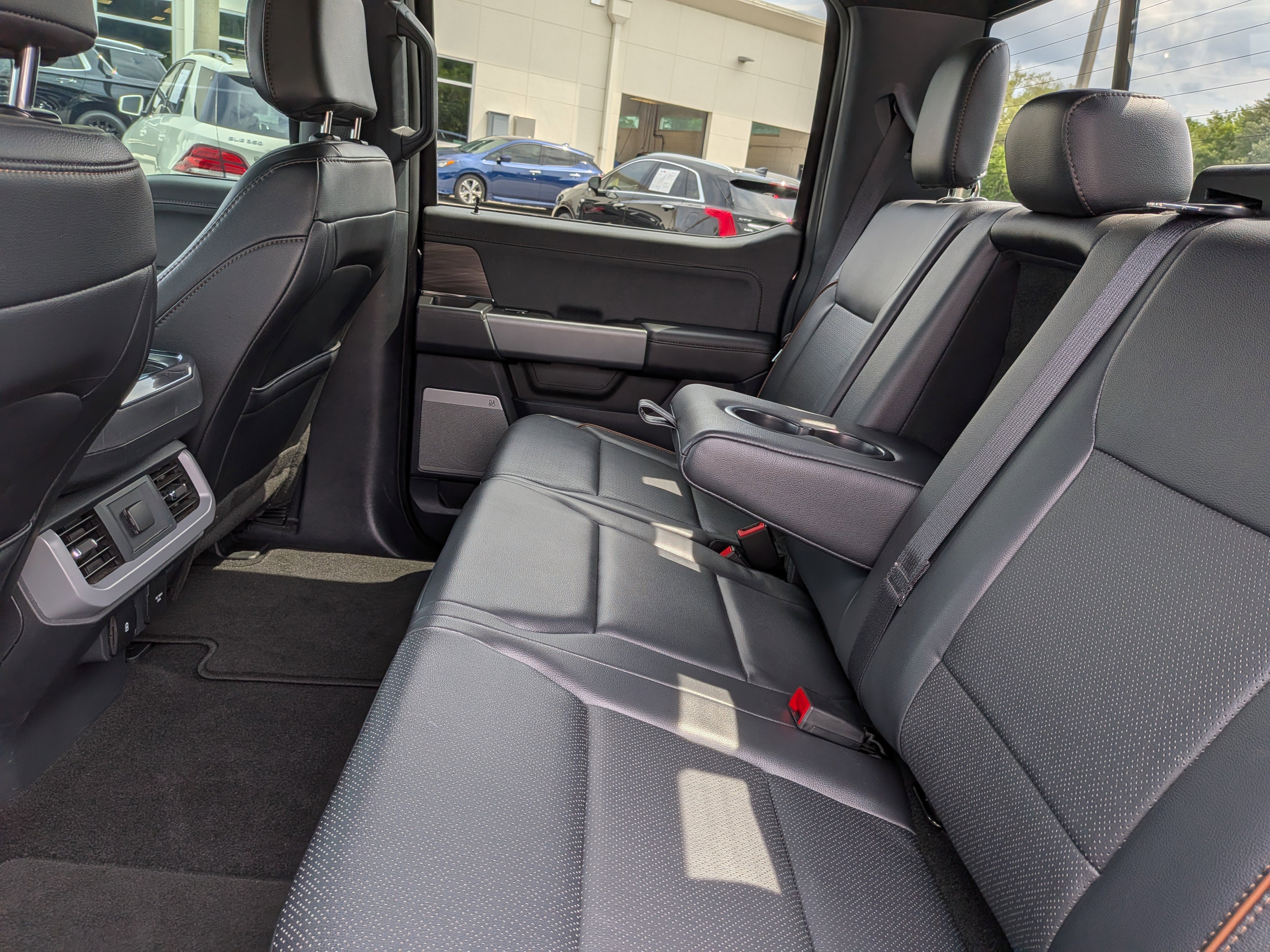 Used 2024 Ford F150 Lariat AWD/4WD image 17