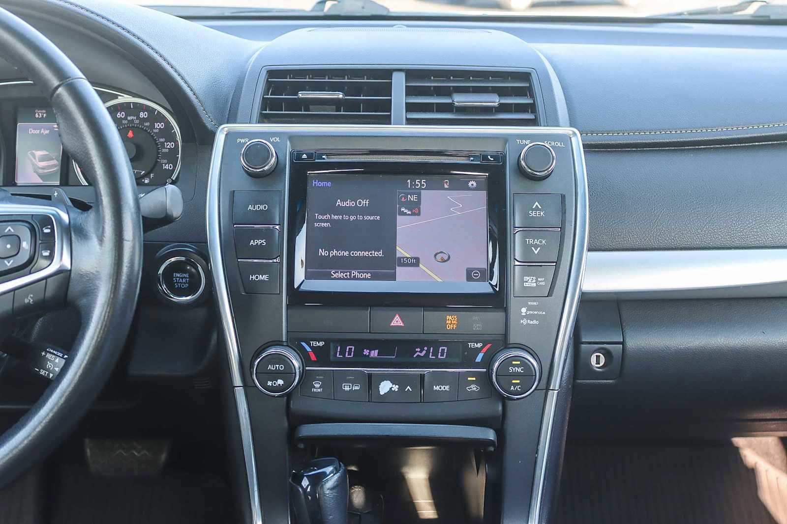 Used 2015 Toyota Camry XSE image 12