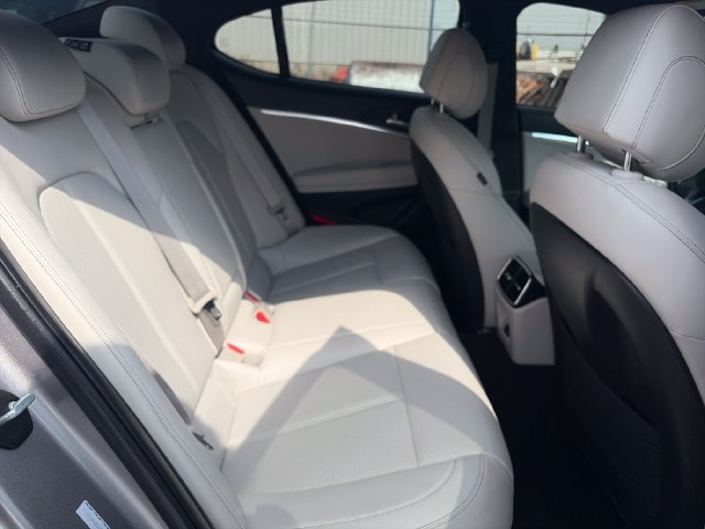 Used 2025 Genesis G70 2.5T RWD image 30