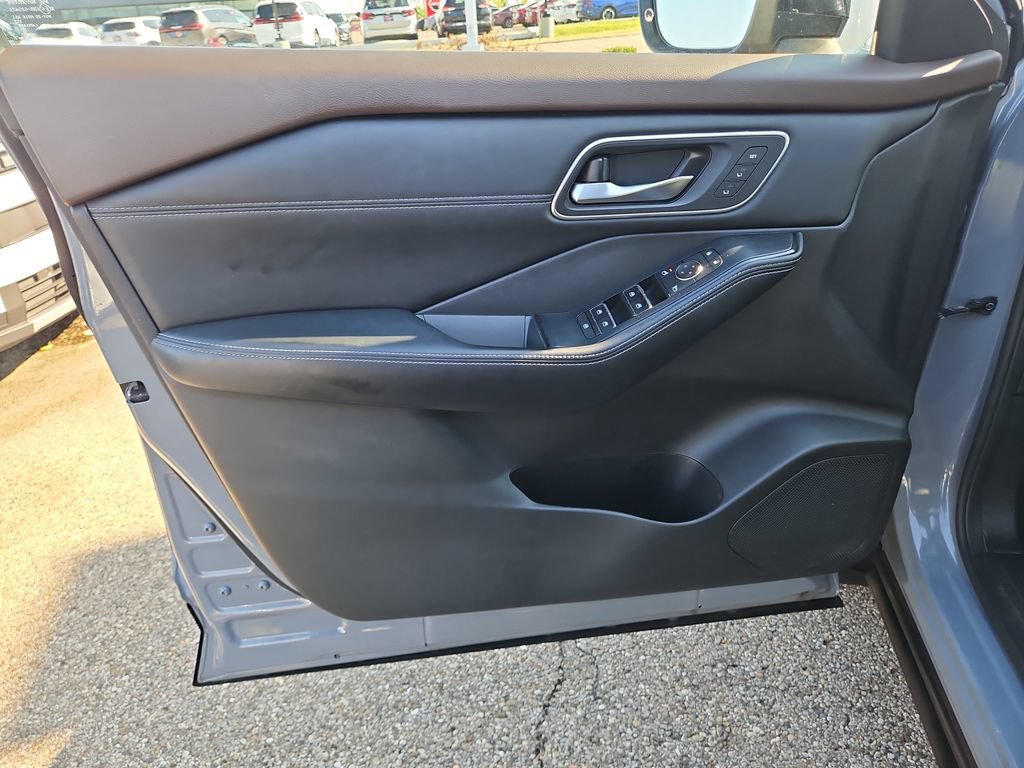 Used 2021 Nissan Rogue SL w/ Premium Package FWD image 20