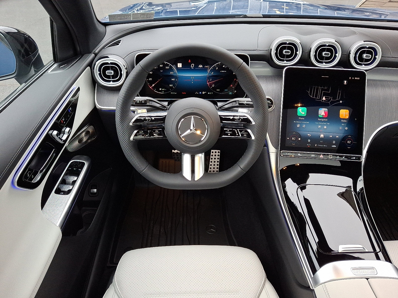 Used 2026 Mercedes-Benz GLC 300 4MATIC image 9