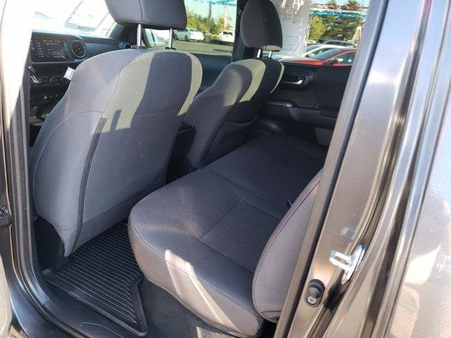 Certified 2018 Toyota Tacoma TRD Sport AWD/4WD image 15