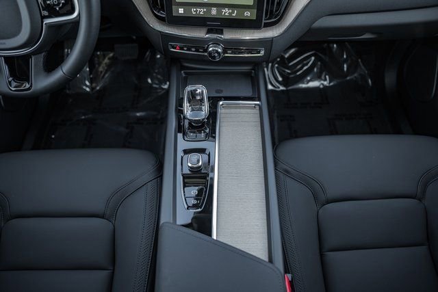 New 2026 Volvo XC60 B5 Plus w/ Climate Package image 28