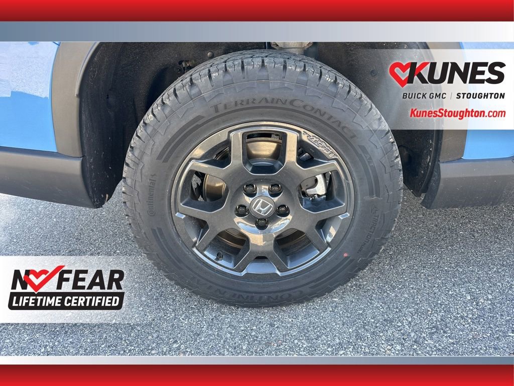 Used 2025 Honda Pilot TrailSport image 14