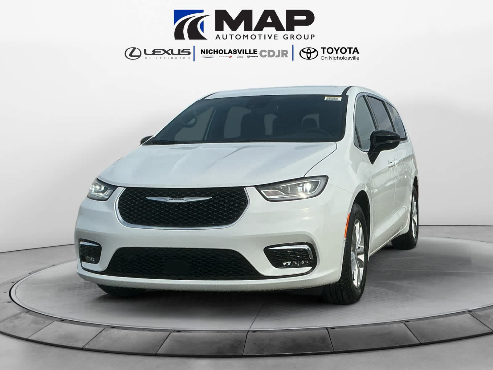 New 2026 Chrysler Pacifica Select FWD image 1