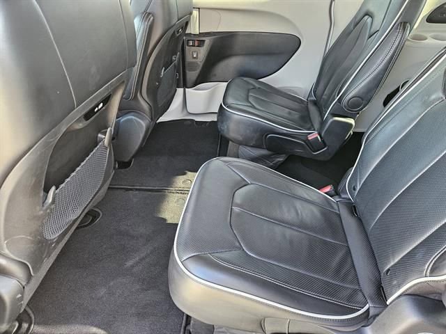 Used 2024 Chrysler Pacifica Limited image 20