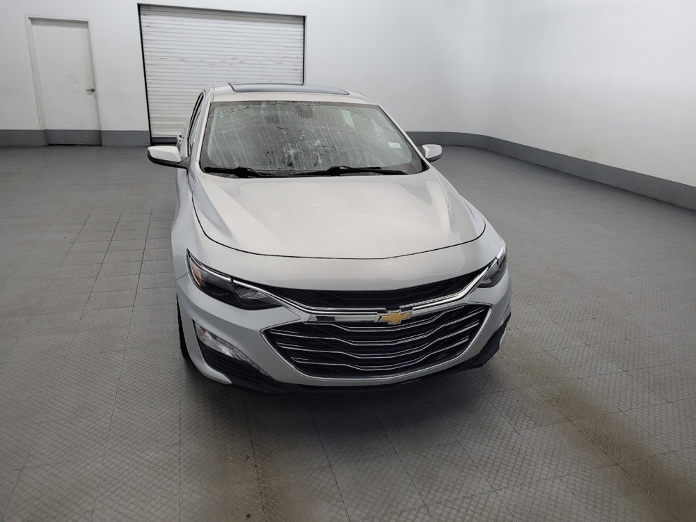Used 2021 Chevrolet Malibu LT FWD image 14