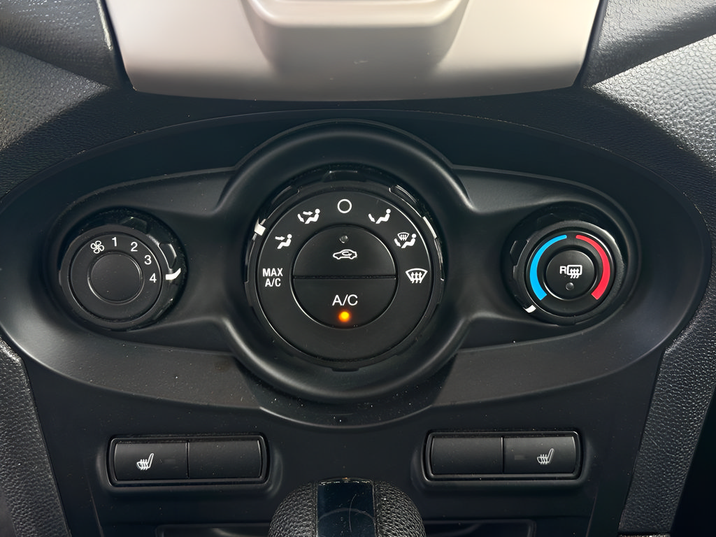 Used 2012 Ford Fiesta SE FWD image 25