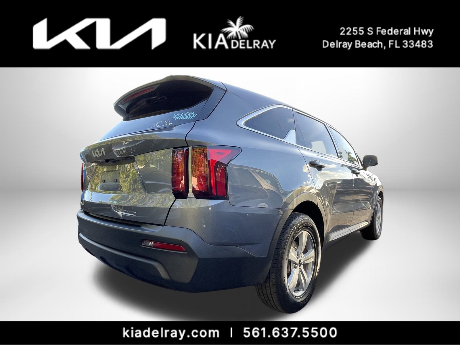 Used 2023 Kia Sorento LX image 7