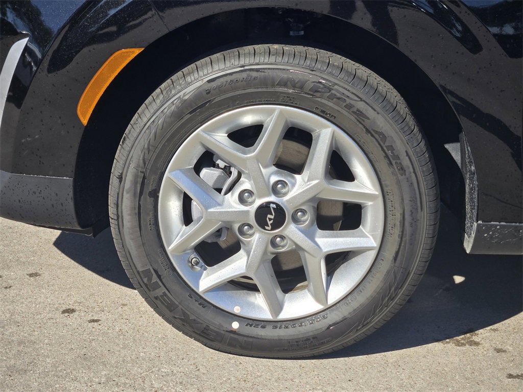 New 2025 Kia Soul S image 8