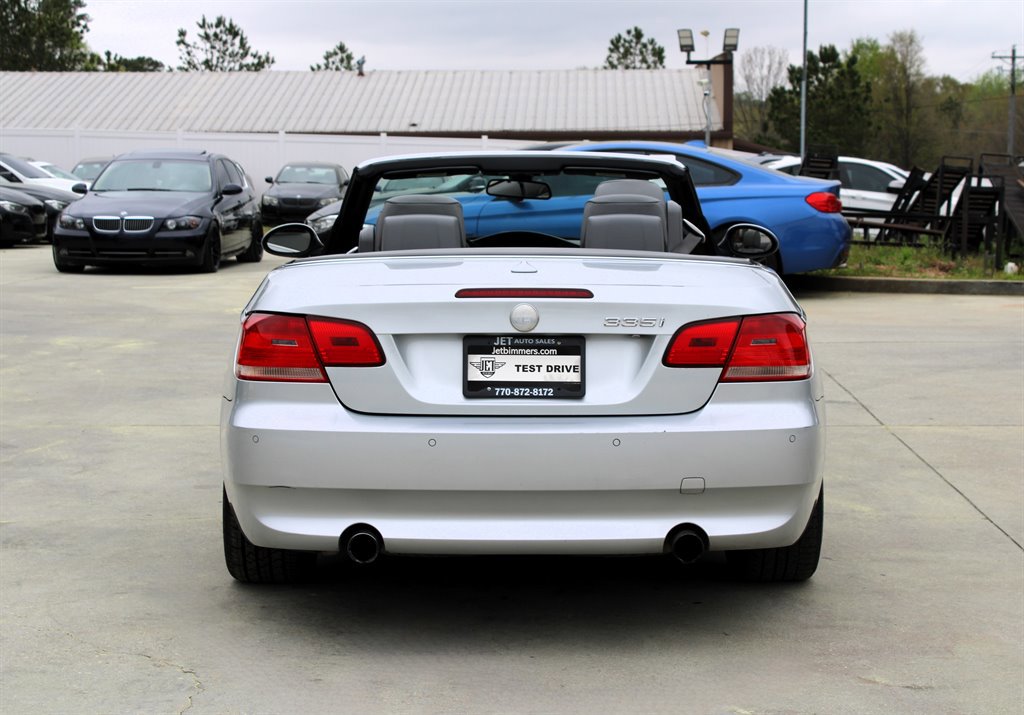 Used 2007 BMW 335i Convertible image 10