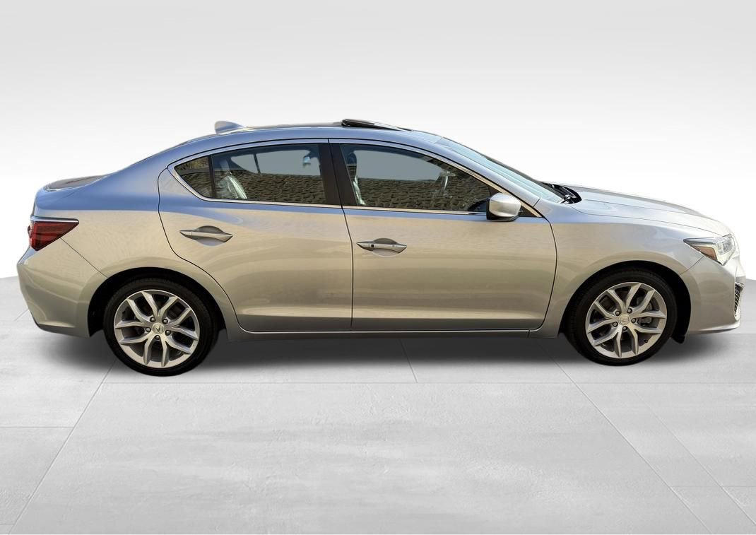 Used 2019 Acura ILX image 4