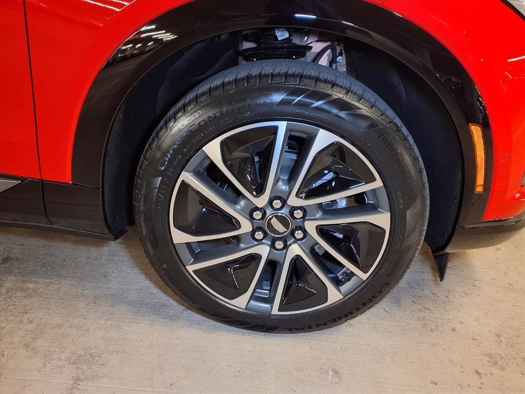 New 2026 Cadillac Optiq Sport 1 image 5