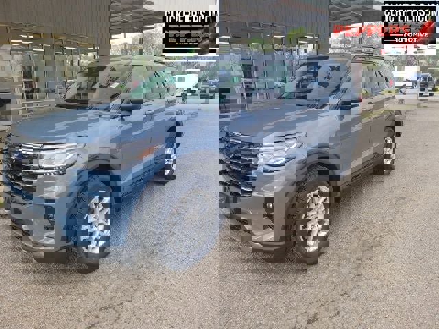 Used 2026 Ford Explorer Active w/ Active Comfort Package image 2