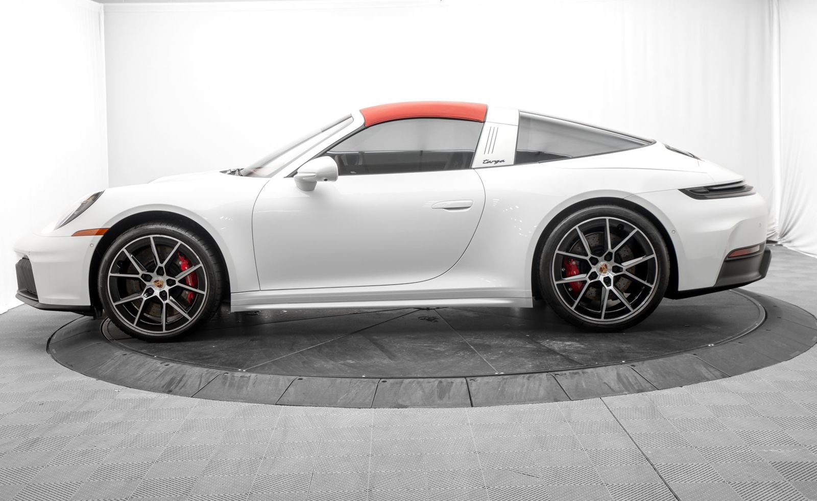 Used 2026 Porsche 911 Targa 4 GTS AWD/4WD image 12