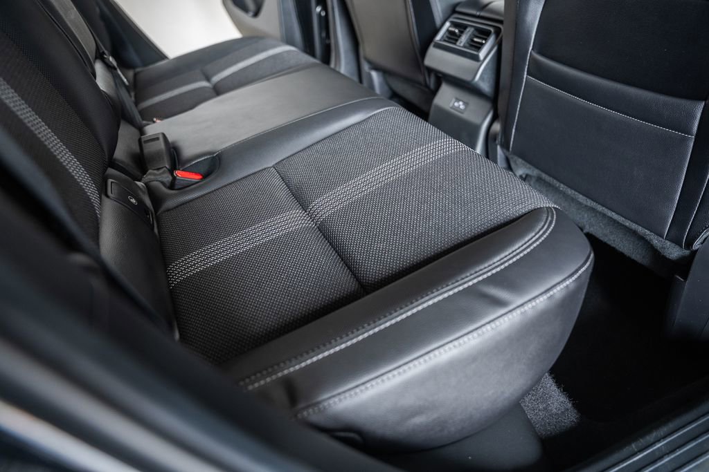 Used 2025 MAZDA CX-50 AWD 2.5 S w/ Premium Package image 38