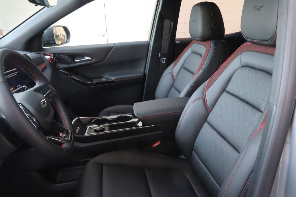 New 2027 Chevrolet Equinox RS w/ Safety and Technology Package FWD image 17
