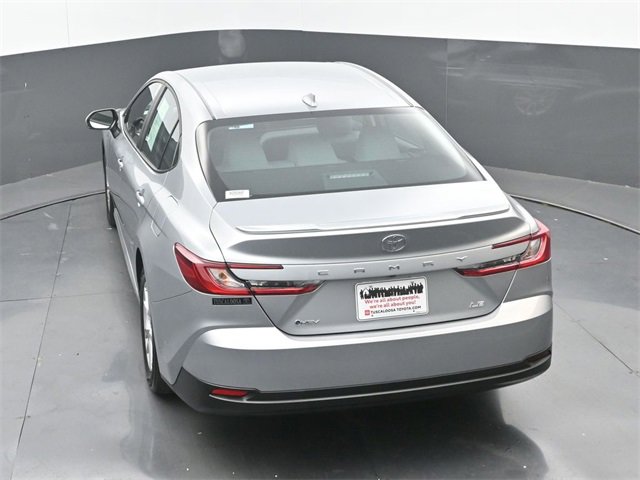 Used 2025 Toyota Camry LE image 31