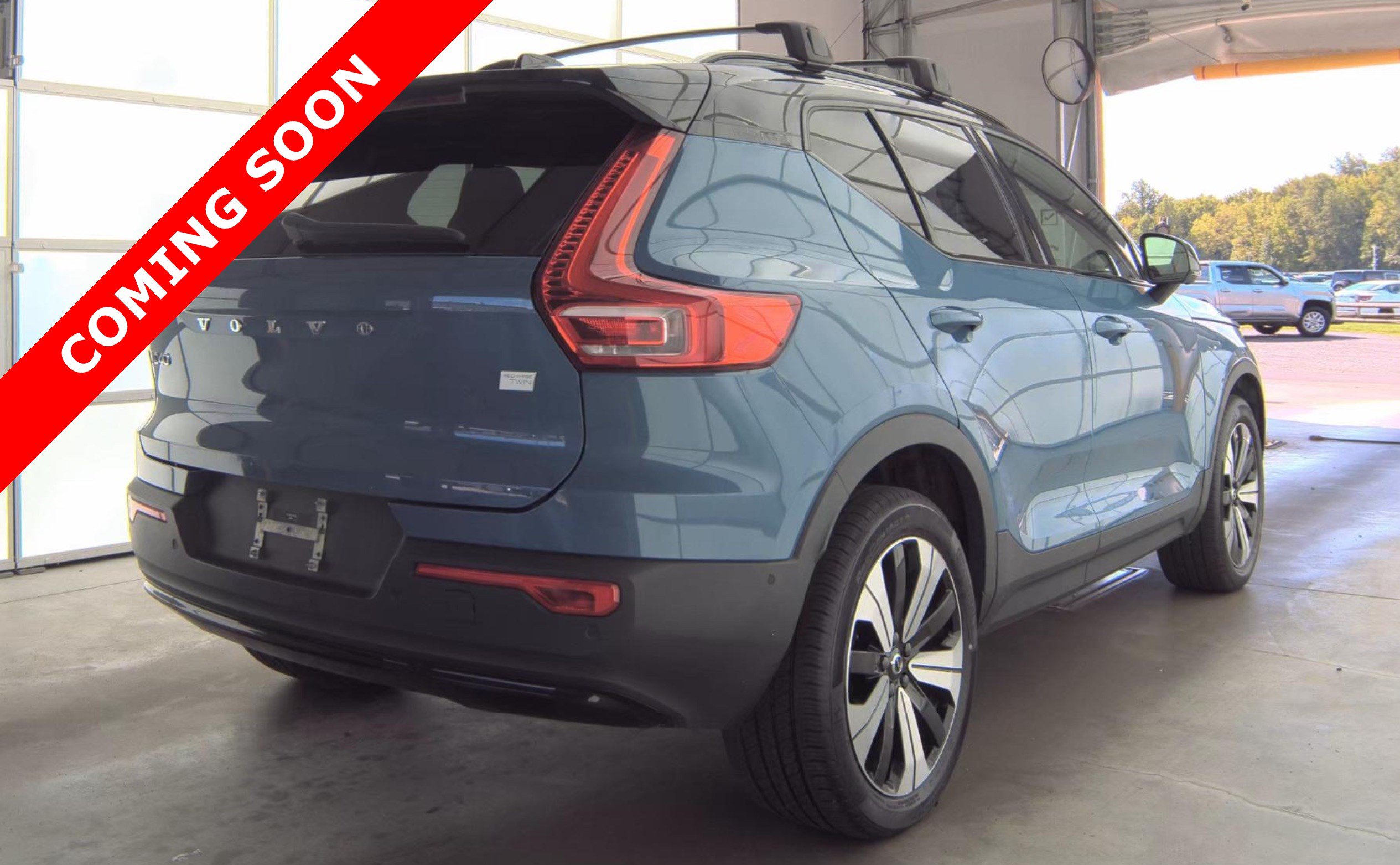 Used 2023 Volvo XC40 Recharge Plus AWD/4WD image 4