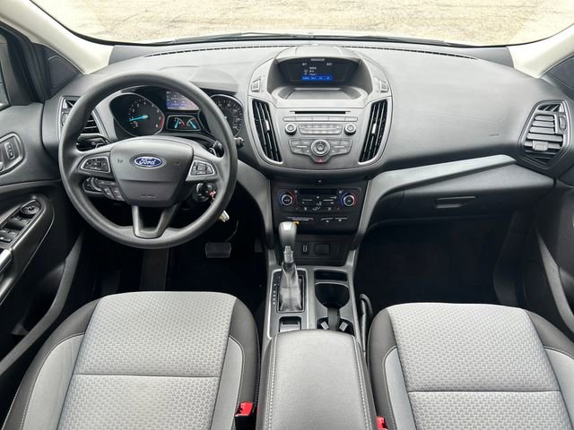 Used 2017 Ford Escape SE w/ SE Cold Weather Package AWD/4WD image 18
