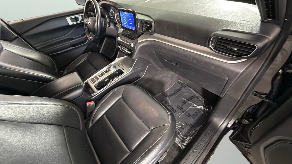 Used 2020 Ford Explorer XLT w/ Equipment Group 202A image 35