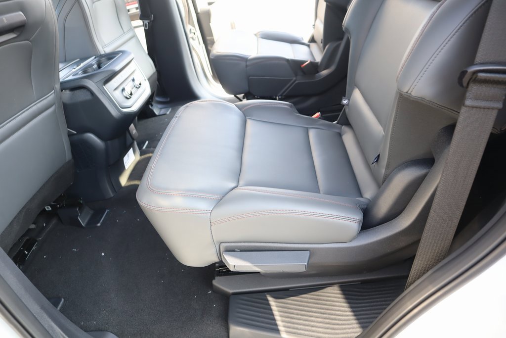 New 2025 Ford Expedition Active image 12