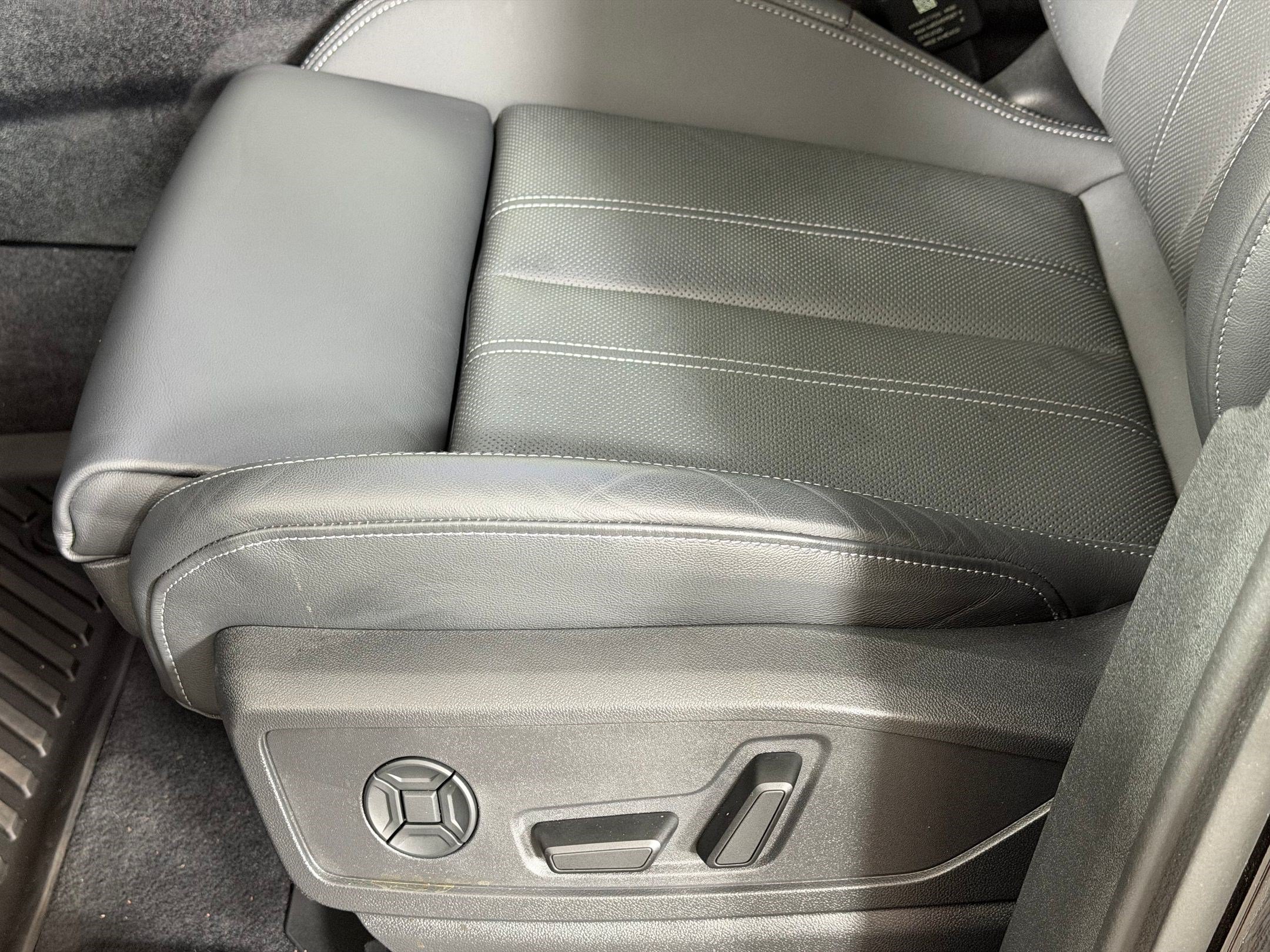 Certified 2025 Audi Q5 Premium Plus w/ Premium Plus AWD/4WD image 15