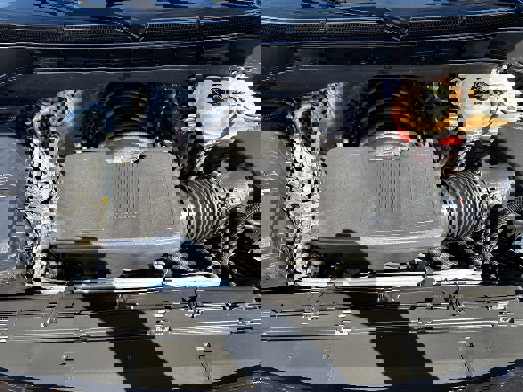 Used 2023 GMC Yukon SLT w/ SLT Luxury Package image 45