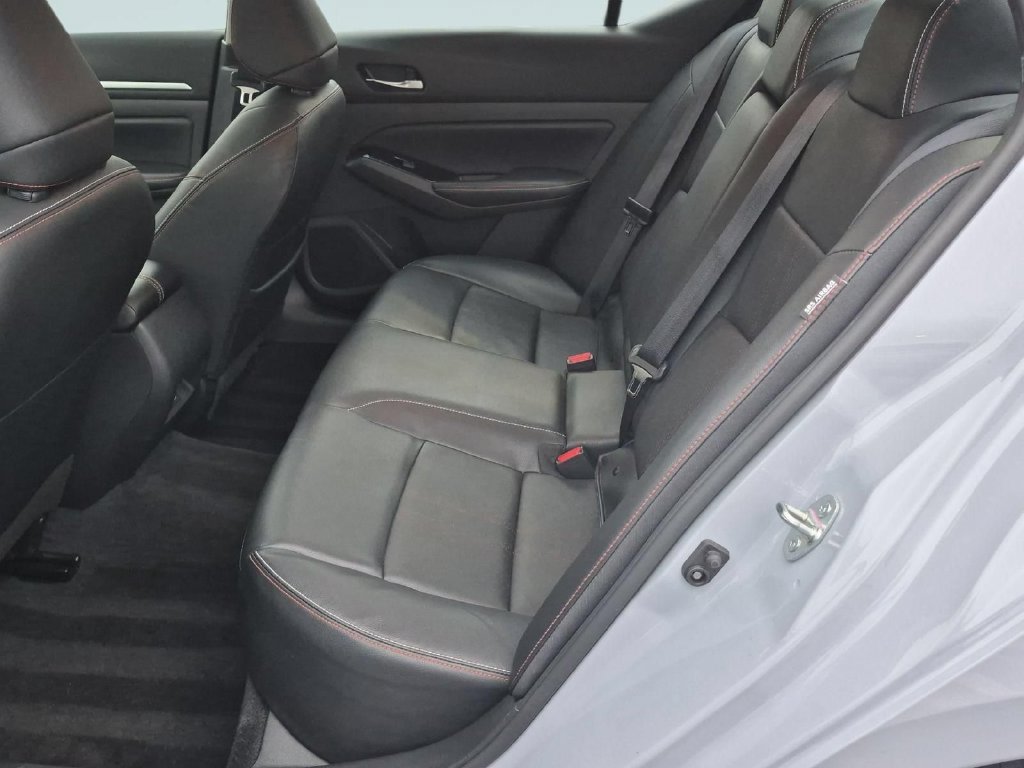 Used 2024 Nissan Altima 2.5 SR w/ SR Premium Package AWD/4WD image 29