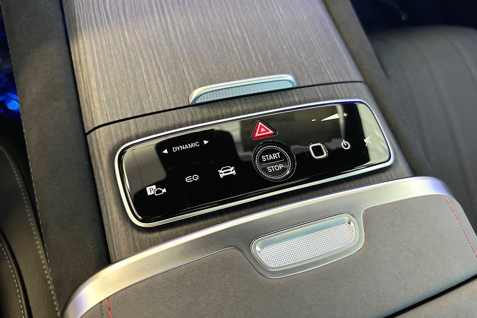 Used 2022 Mercedes-Benz EQS 580 4MATIC Sedan image 11