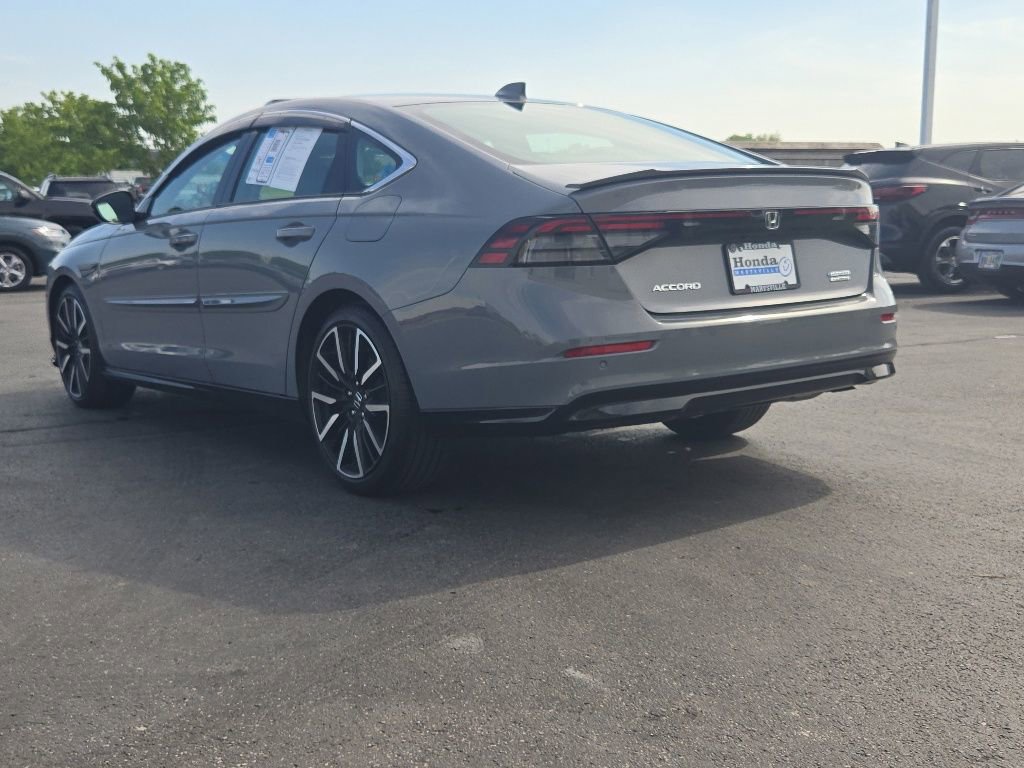 Used 2024 Honda Accord Touring image 5