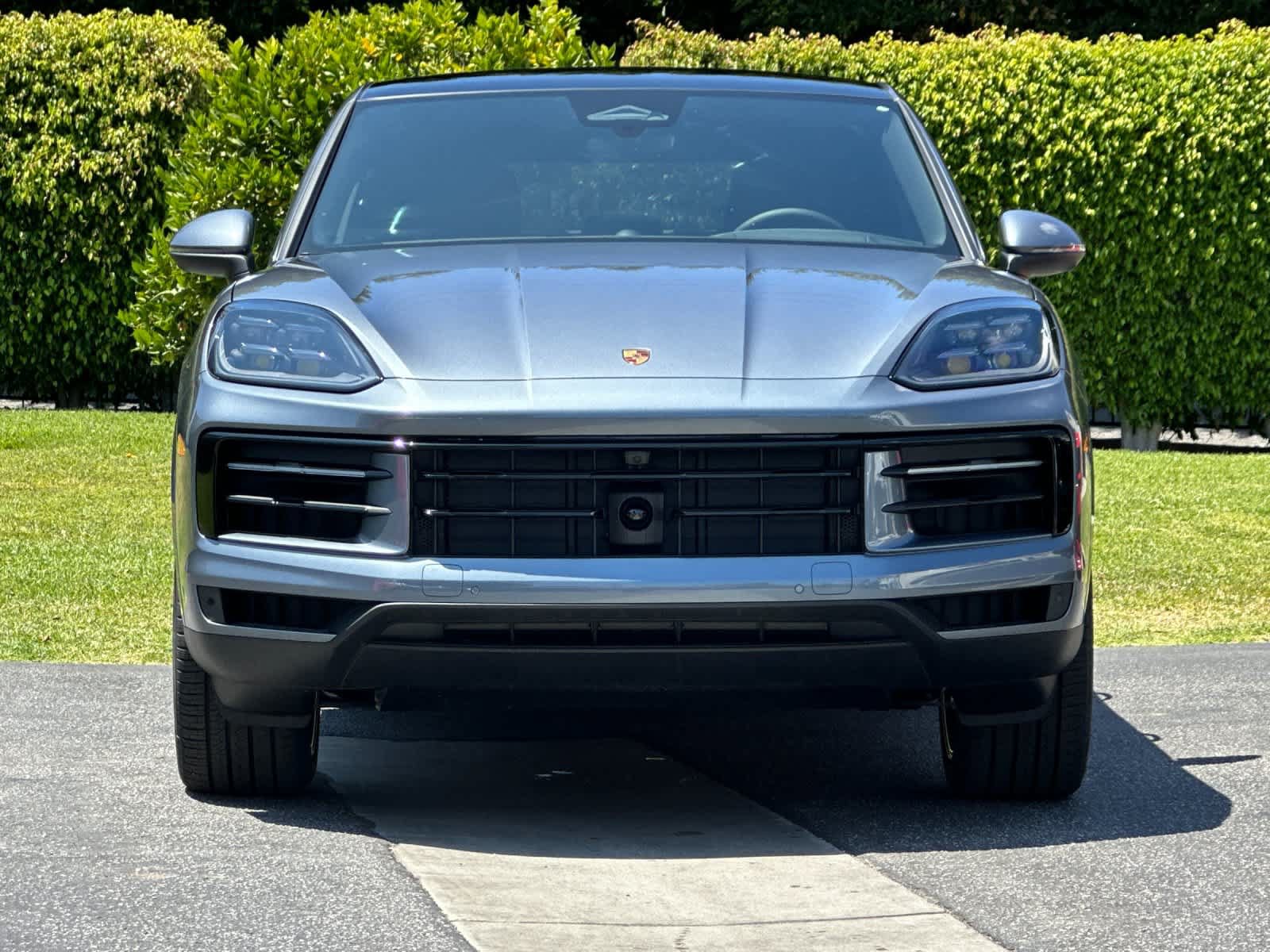 New 2026 Porsche Cayenne Coupe AWD/4WD image 11
