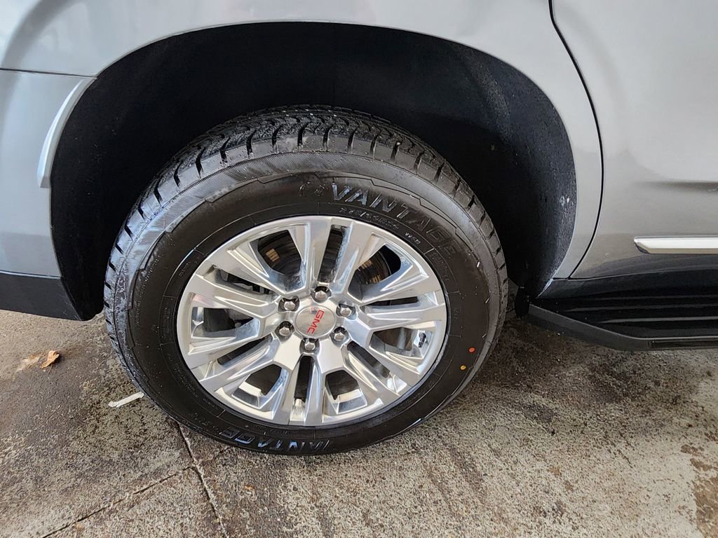 Used 2025 GMC Yukon Denali AWD/4WD image 41