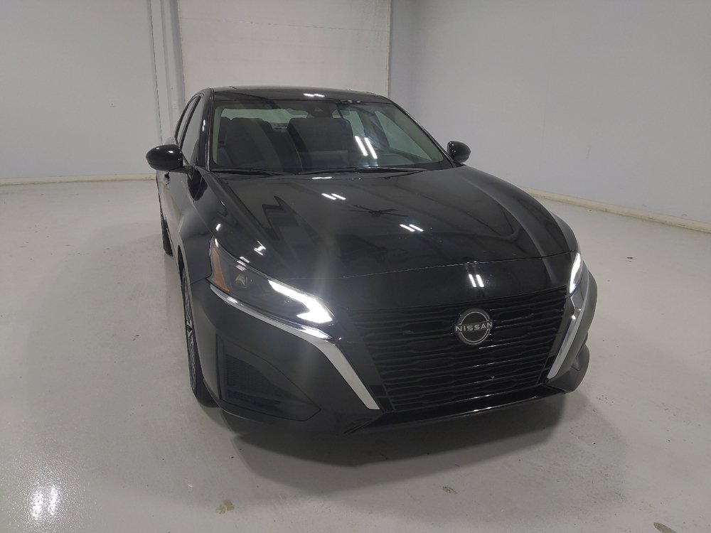 Used 2023 Nissan Altima 2.5 SV w/ SV Premium Package AWD/4WD image 14