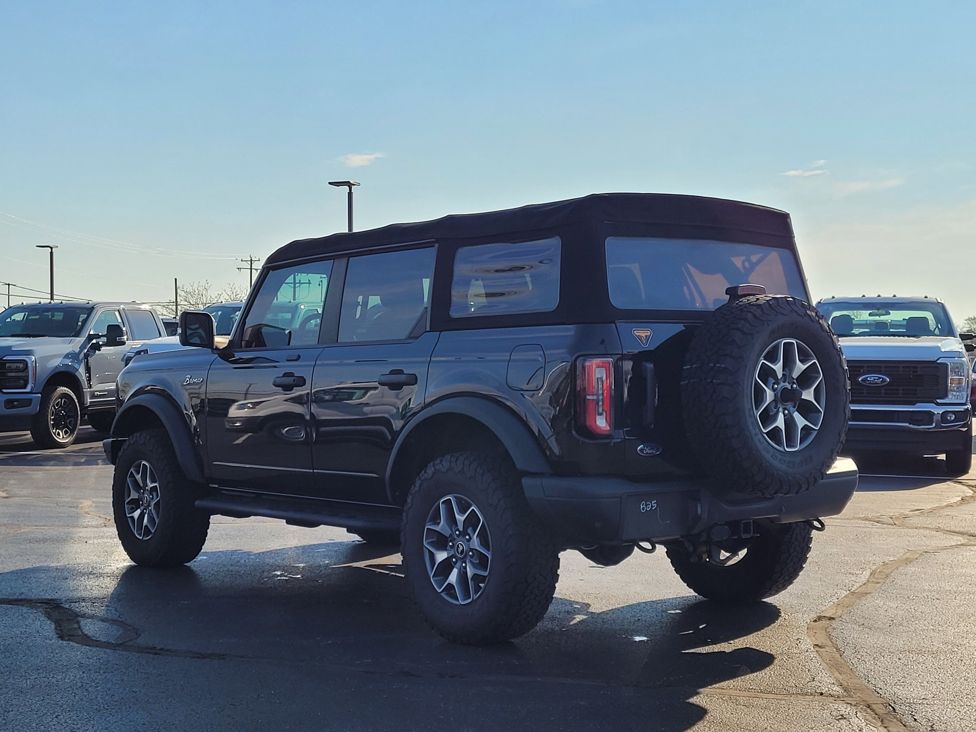 Used 2021 Ford Bronco Badlands image 6