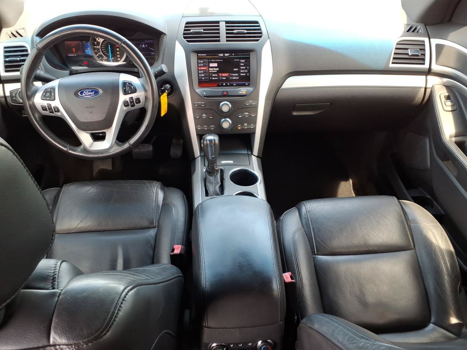 Used 2013 Ford Explorer XLT FWD image 16