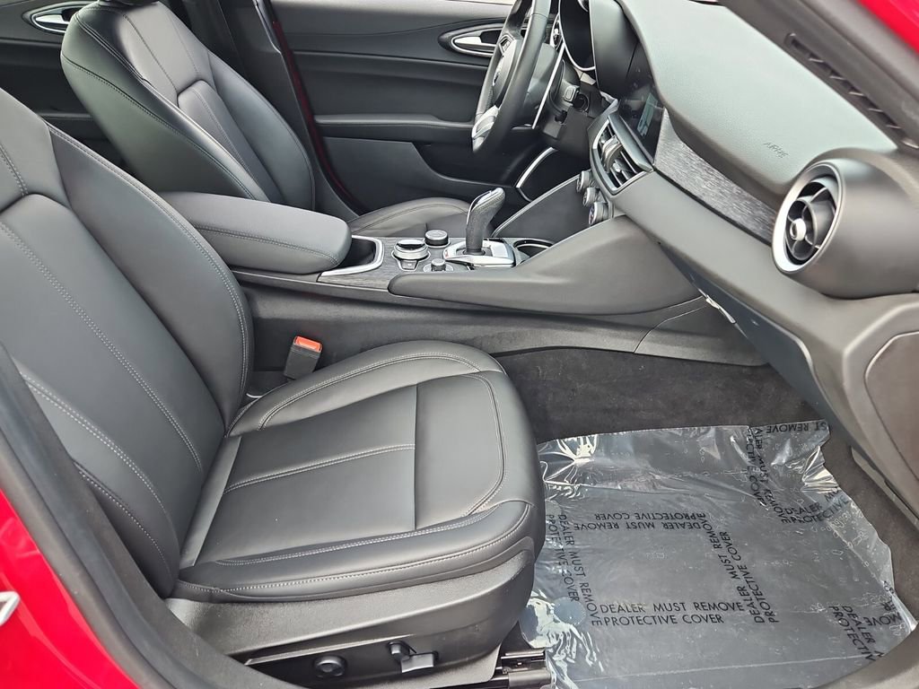 Used 2022 Alfa Romeo Giulia Sprint image 18