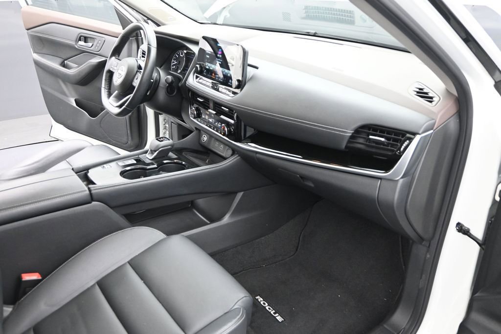 Used 2023 Nissan Rogue SL w/ SL Premium Package FWD image 26