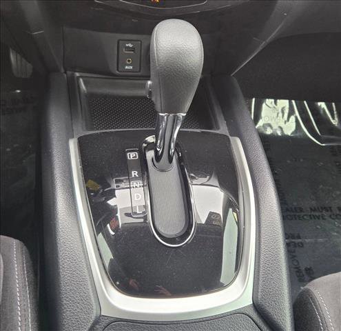 Used 2015 Nissan Rogue S image 13