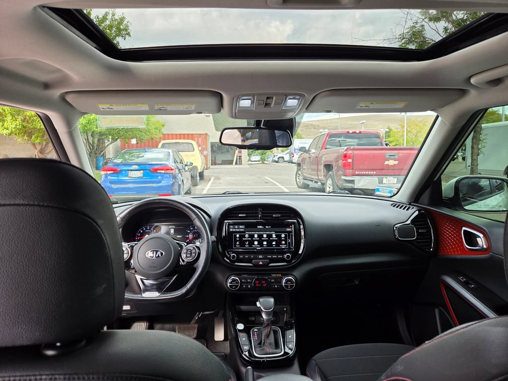 Used 2021 Kia Soul Turbo FWD image 19