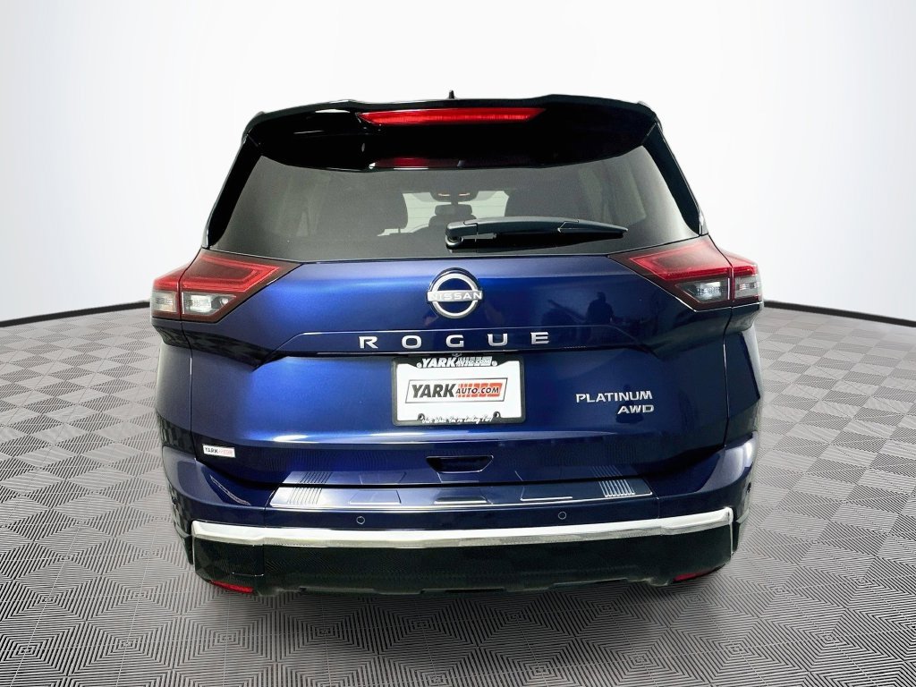 Certified 2024 Nissan Rogue Platinum AWD/4WD image 10
