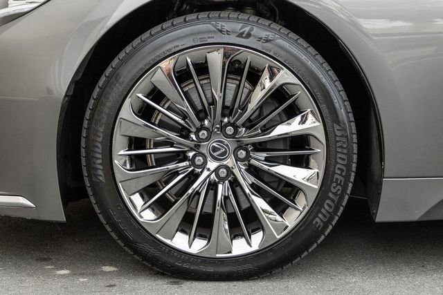Used 2023 Lexus LS 500 image 16