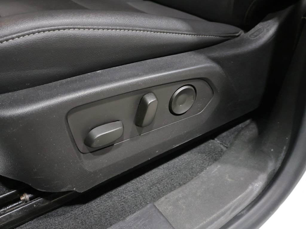 Used 2023 GMC Canyon Elevation w/ Elevation Premium Package image 12