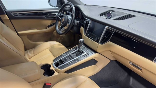 Used 2017 Porsche Macan S image 11