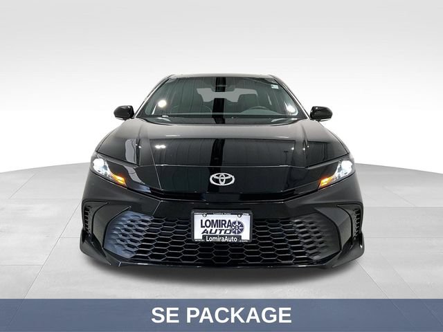 Used 2026 Toyota Camry SE AWD/4WD image 3