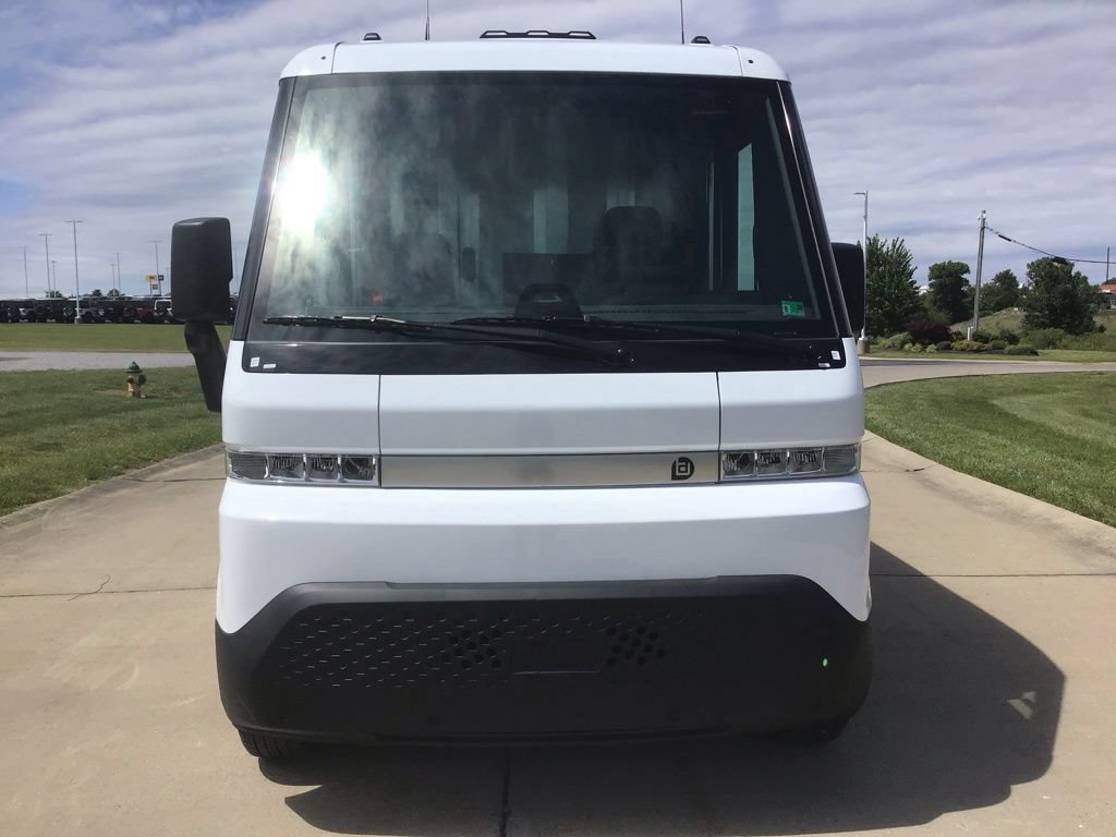 Used 2024 Chevrolet Brightdrop 600 w/ Commercial Equipment Package AWD/4WD image 2