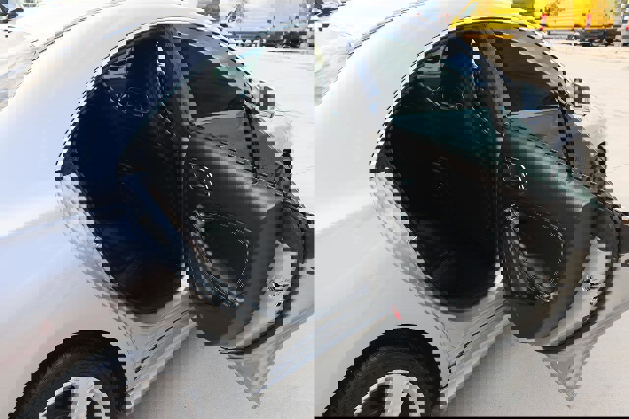 Used 2018 Mercedes-Benz CLA 250 4MATIC image 16