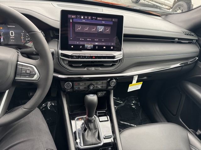 New 2026 Jeep Compass Latitude AWD/4WD image 23