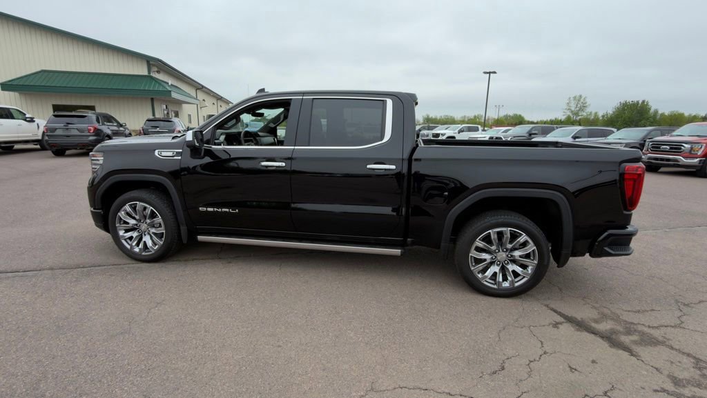 Used 2026 GMC Sierra 1500 Denali w/ Denali Reserve Package AWD/4WD image 6